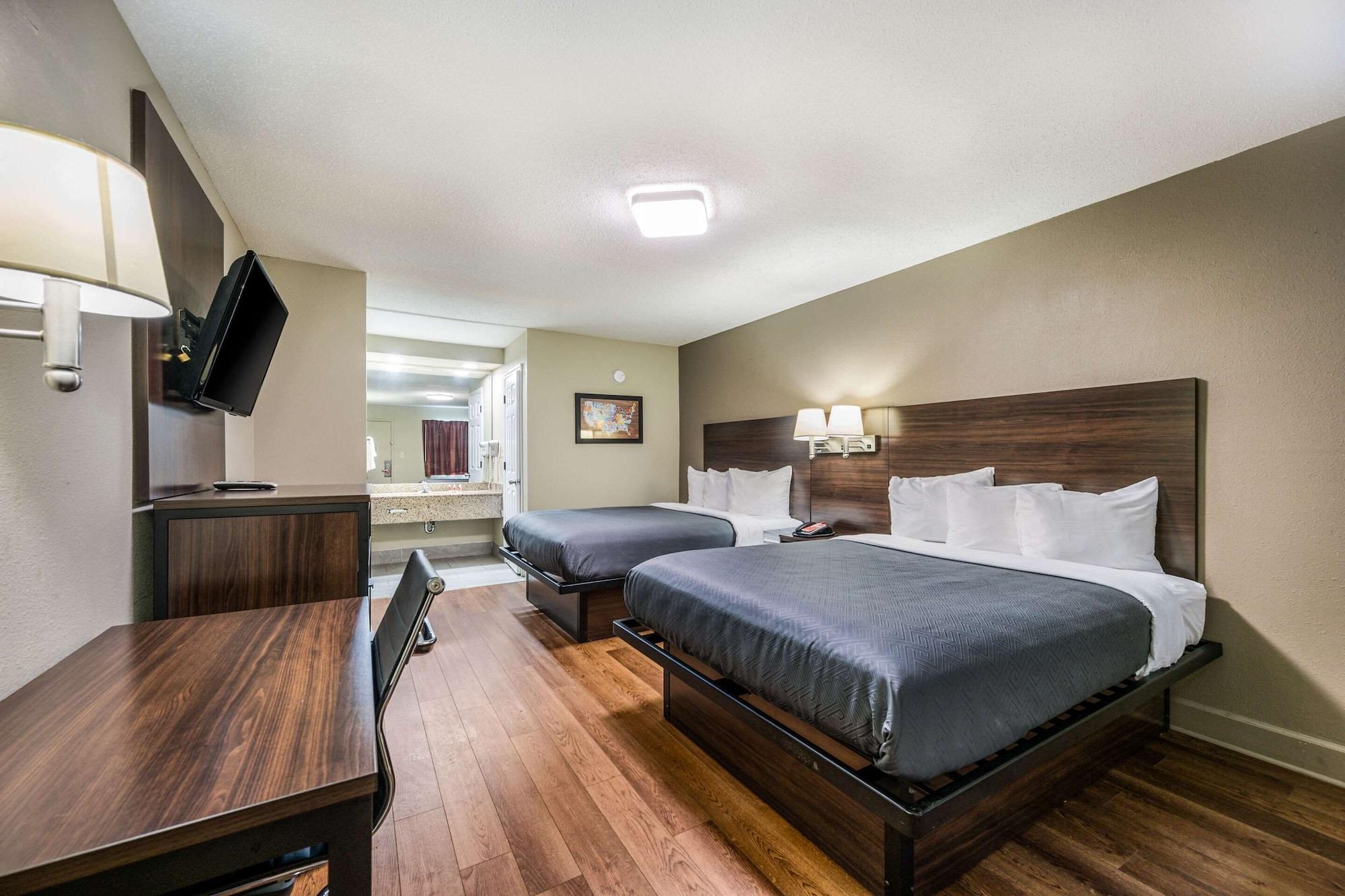 Econo Lodge Inn & Suites University Гантсвілл Екстер'єр фото