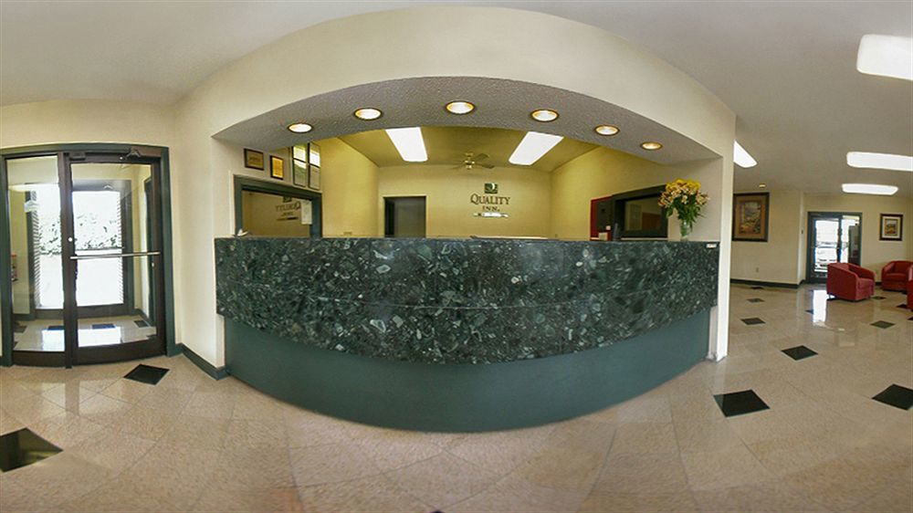 Econo Lodge Inn & Suites University Гантсвілл Екстер'єр фото
